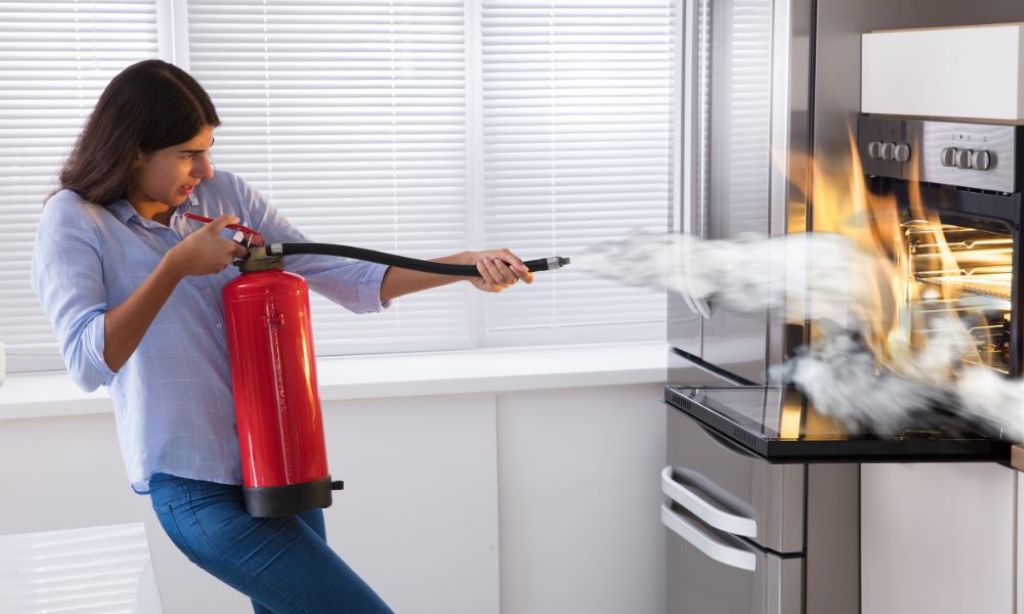 What are 5 ways to prevent a fire in the kitchen